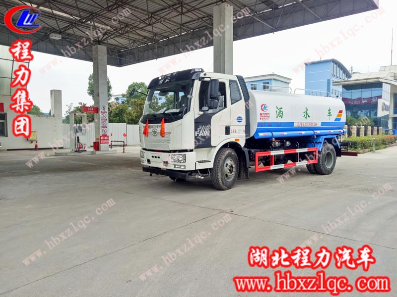 2019/06/27/，胡總在程力集團(tuán)自提一輛14方解放J6灑水車，單號：25199/70129