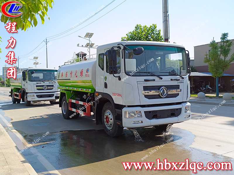 程力集團東風D9灑水車發(fā)車前往內(nèi)蒙古通遼市，為內(nèi)蒙抗旱救災(zāi)盡一份力！